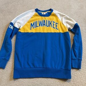 STARTER Milwaukee Brewers Blue and Gold Sweatshirt